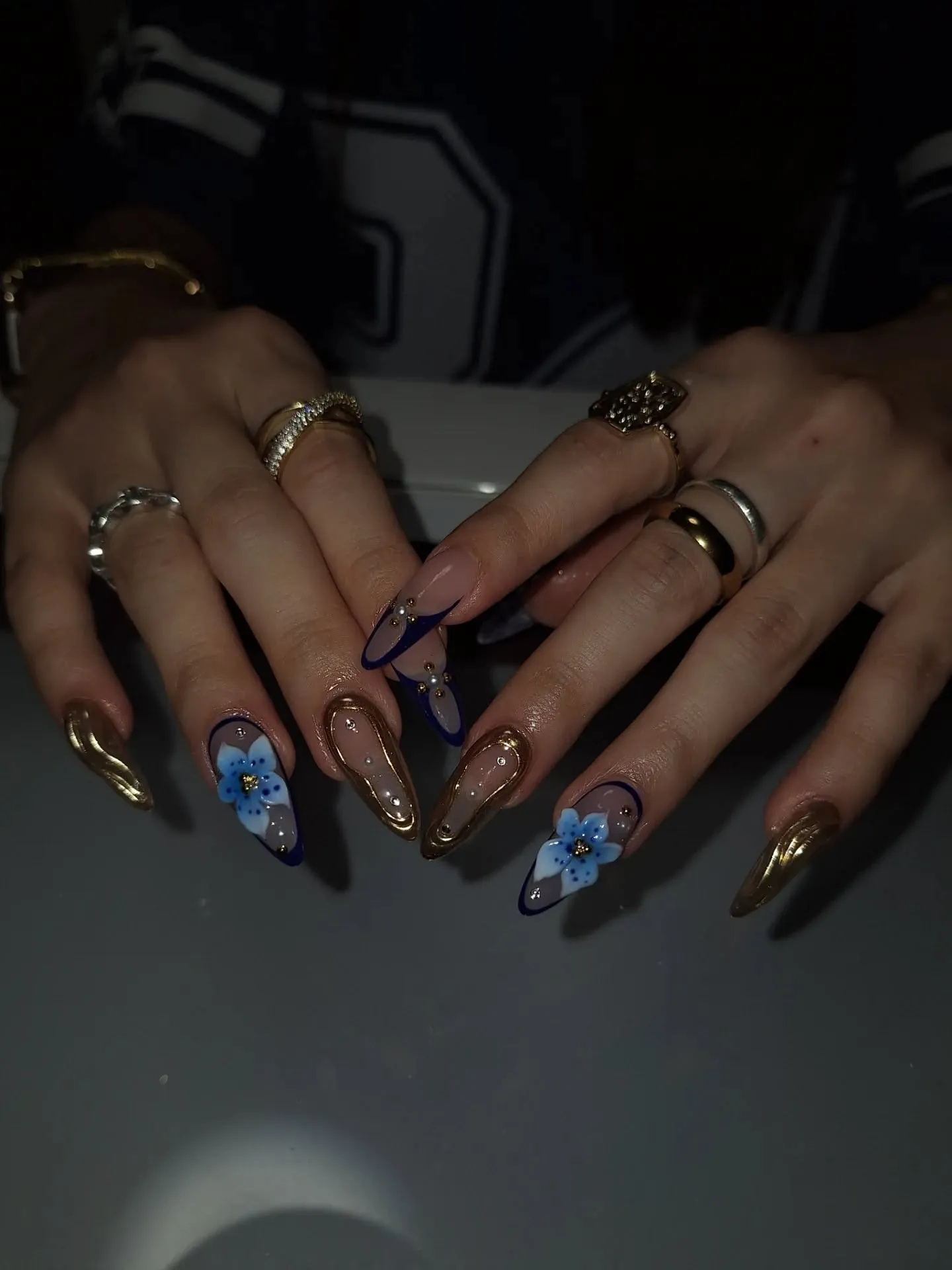 Gold × Navy💛💙